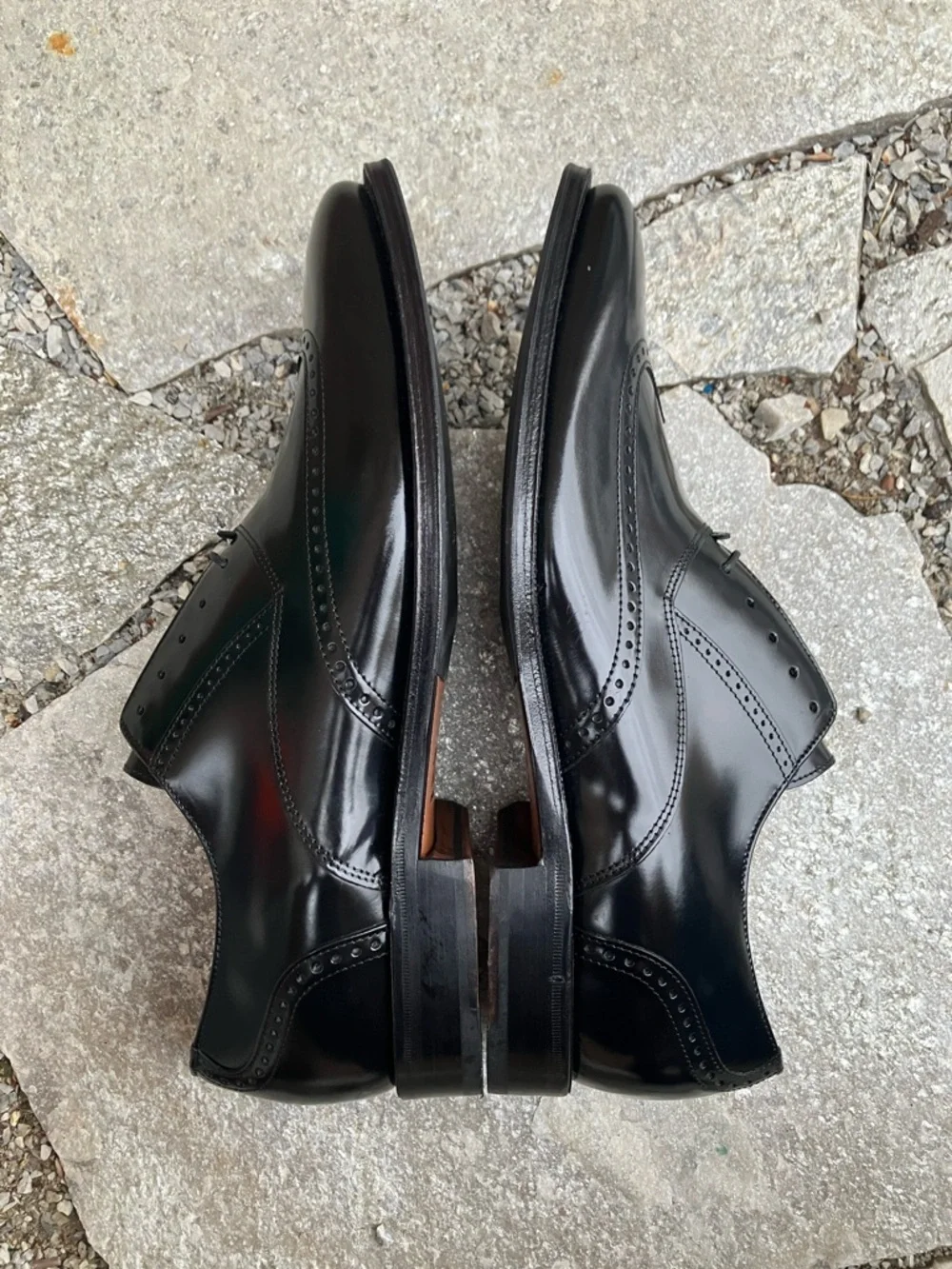 Johnston & Murphy Black Leather Wingtip Derby Shoes